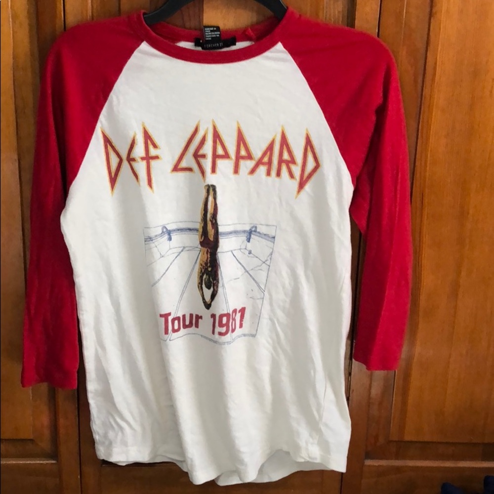 Def leppard quarter sleeve t shirt